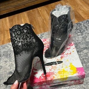 Chinese Laundry Jeopardy Mesh Black Bootie